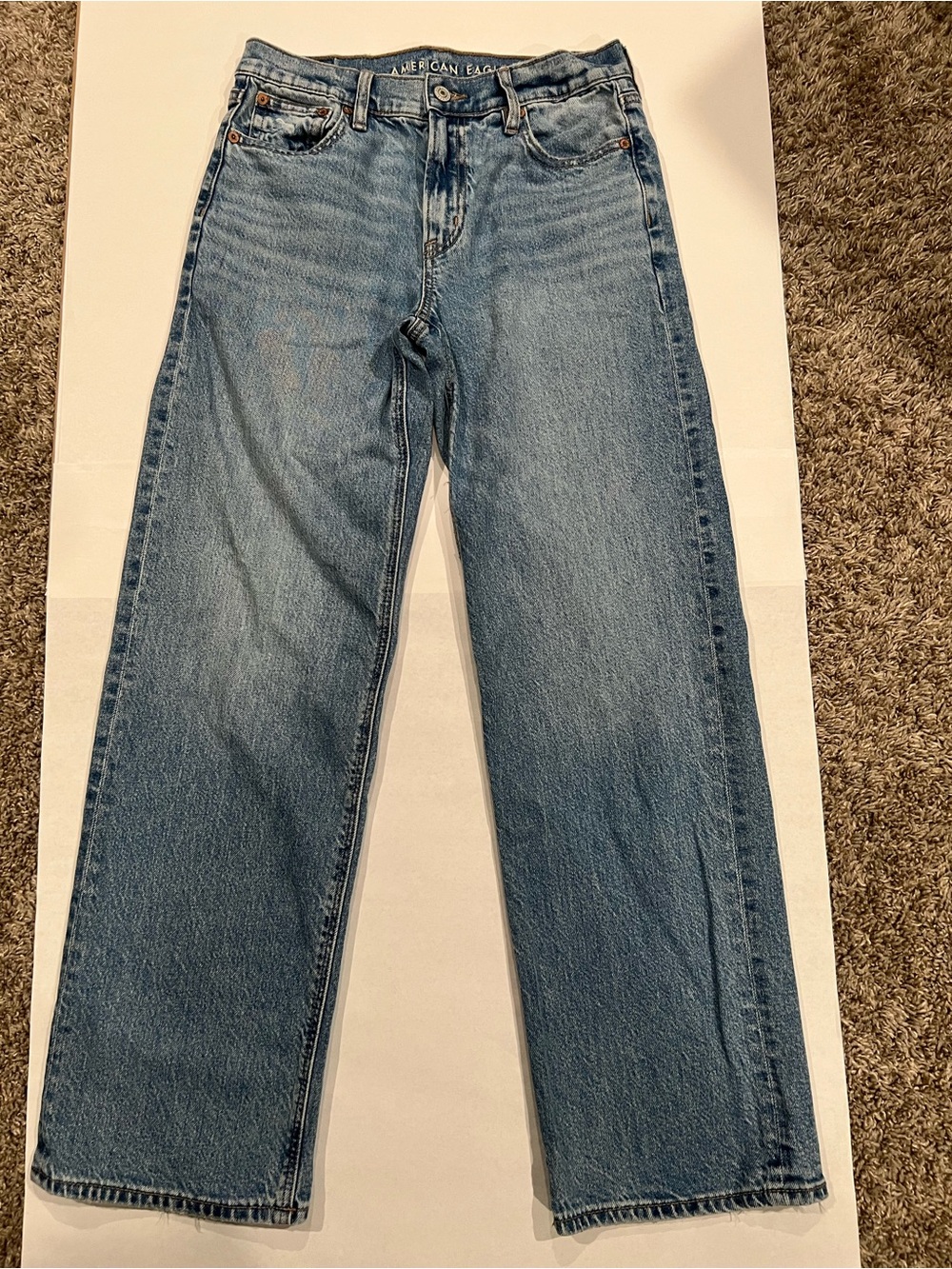 American Eagle Outfitters Women's Medium Blue Straight-Leg Jeans